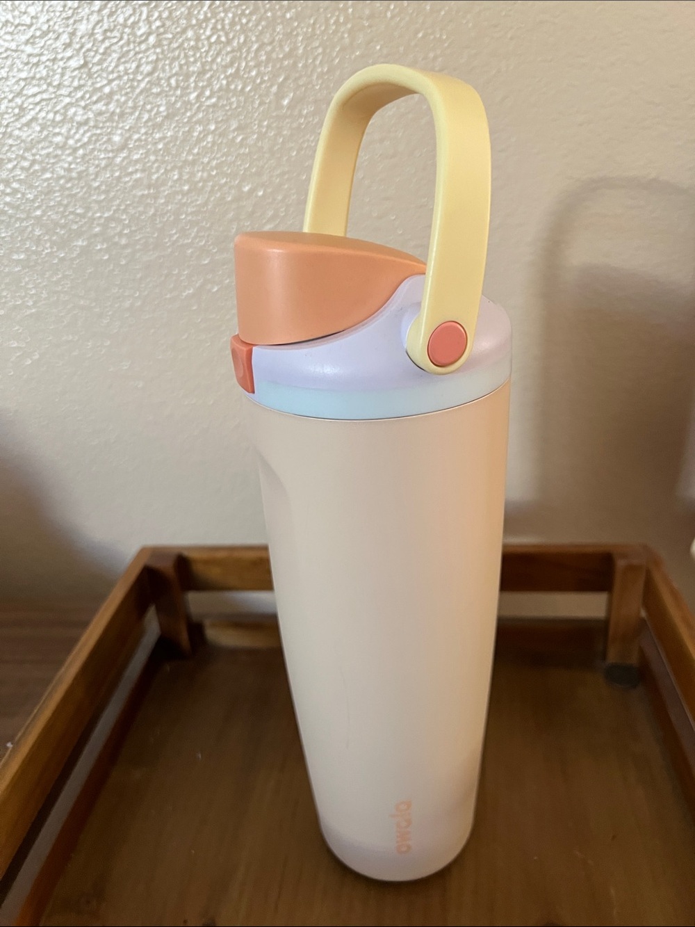 Owala Stainless Steel Free Sip Sway, Tumbler Sandy Shores w/ locking lid 30oz